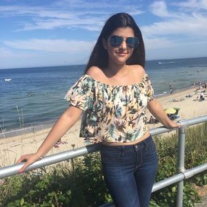 Meet your Posher, Jennifer